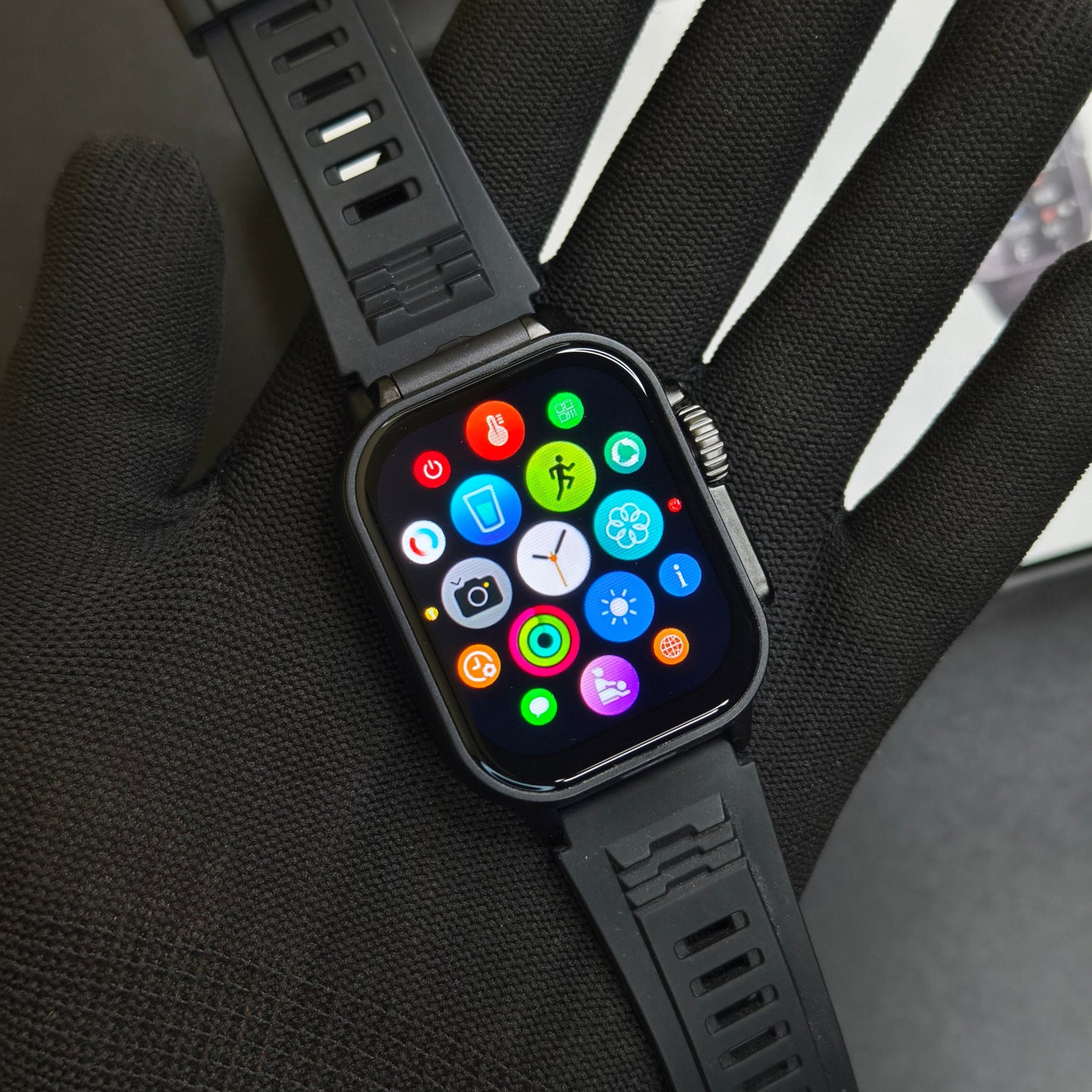 Kalobee GT8 Smartwatch with Built In Buds